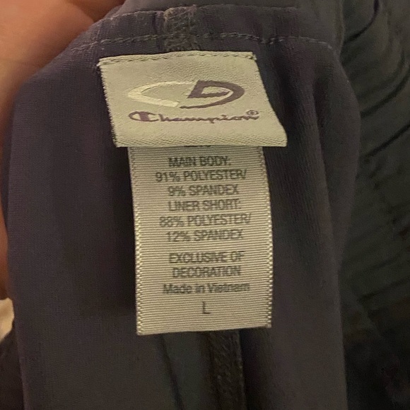 Large champion golf skirt with built in spandex - Picture 4 of 4